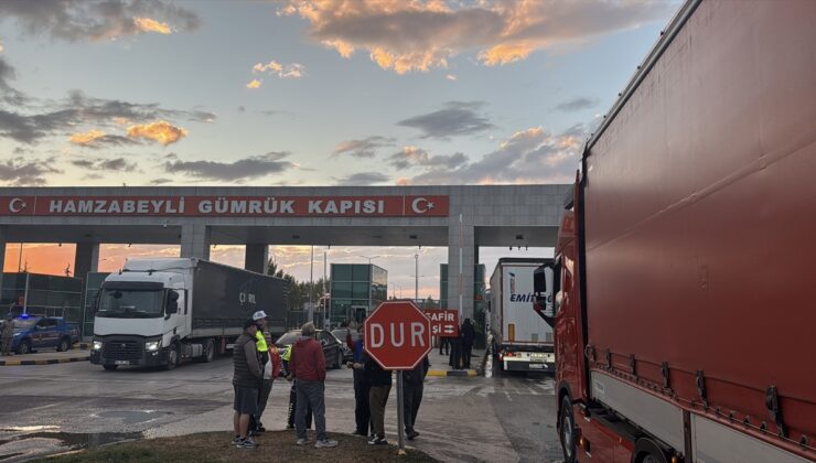 Hamzabeyli’de tır şoförleri eylemi bitirdi, sınır geçişleri randevulu olacak