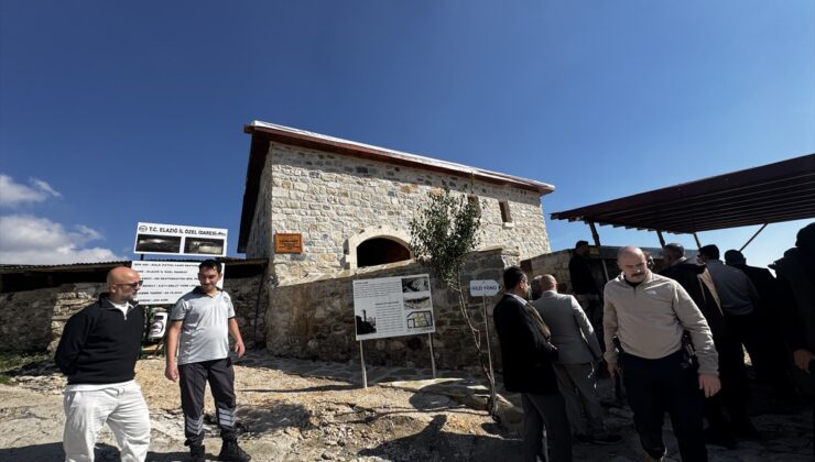 Harput Kalesi’ndeki yaklaşık 940 yıllık Fetih Mescidi cuma namazıyla ibadete açıldı