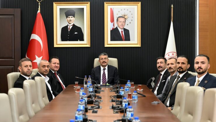 İçişleri Bakan Yardımcısı Ali Çelik, güvenlik korucuları ve şehit-gazi aileleri temsilcileriyle görüştü
