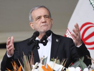 İran Cumhurbaşkanı Pezeşkiyan, Ortadoğu sorunlarının ABD’siz çözülebileceğini söyledi