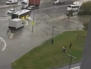 İstanbul Başakşehir’de bir kişi su birikintisine balık tutmak için olta attı