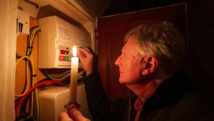 İstanbullular dikkat! Tam 15 ilçe saatlerce elektriksiz kalacak