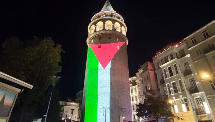İstanbul’un kalbinde Filistin için tek yürek: Galata Kulesi Filistin bayrağıyla aydınlandı