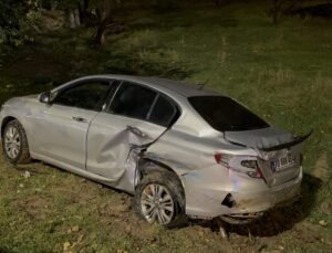 Karaman’da iki otomobil çarpıştı, kazada yaralanan 4 kişi hastaneye kaldırıldı