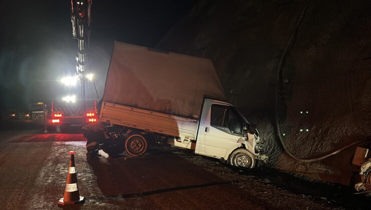 Kastamonu’da iki kamyonetin çarpışmasıyla 7 kişi yaralanıp hastaneye kaldırıldı