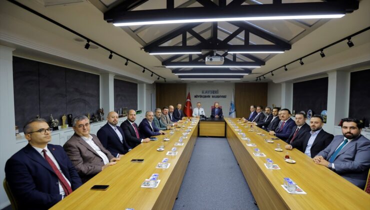 Kayseri Büyükşehir Başkanı Büyükkılıç, Erbil’den gelen iş insanlarını kabul etti