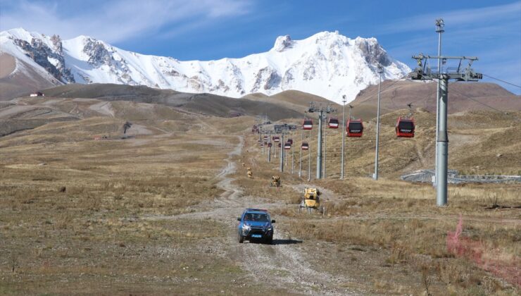 Kayseri Erciyes’te kayalıklardan düşen yabancı dağcı için arama kurtarma başlatıldı