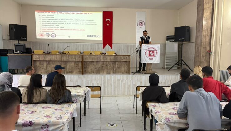 Keban MYO’da öğrencilere siber suç, bağımlılık ve kadına yönelik şiddet anlatıldı