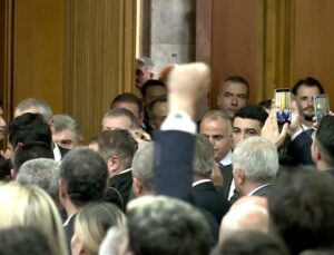 Kılıçdaroğlu, gazeteci tutuklamalarına karşı çıktı, Kahraman için serbestlik istedi