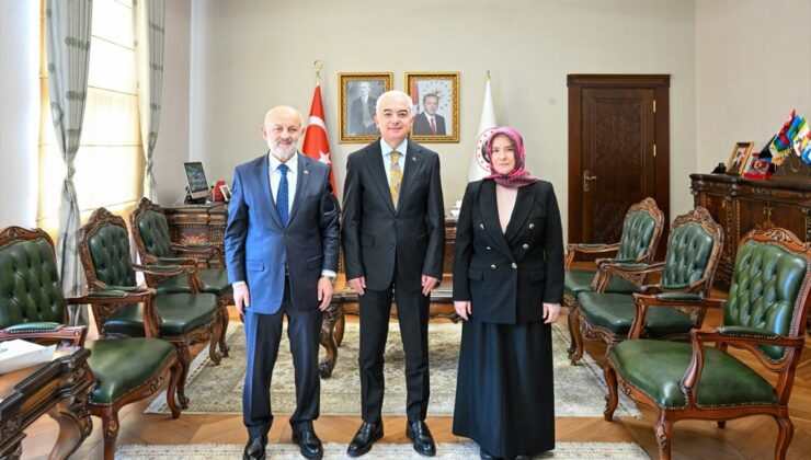Kırklareli Valisi Turan, müftü ve yardımcısını Din Görevlileri Haftası’nda ağırladı