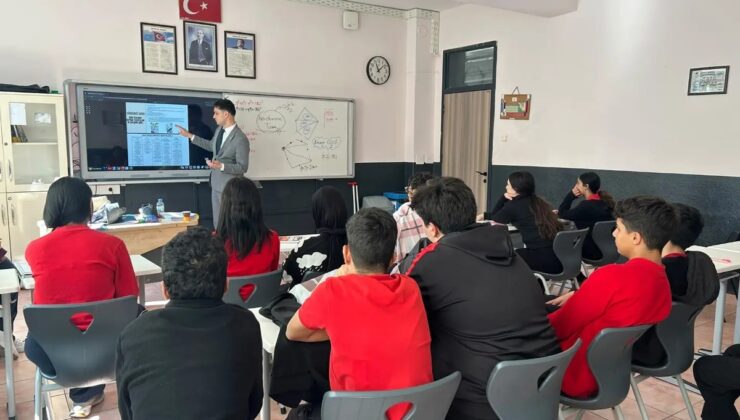 Konya Yalıhüyük’te psikolojik danışmanlar öğrencilere sınav kaygısı eğitimi verdi
