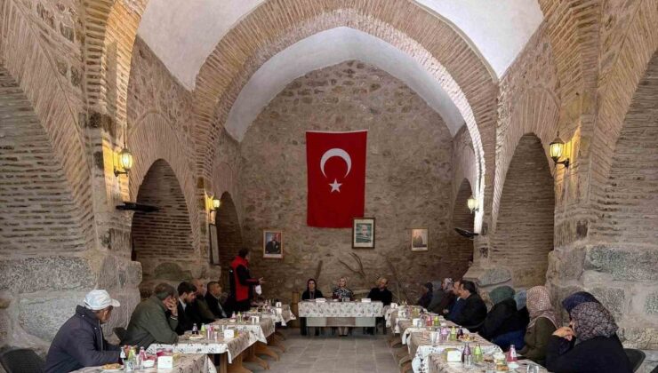 Kütahya Altıntaş’ta Kaymakam Yıldırım, Çakırsaz Köyü’nde talepleri dinledi