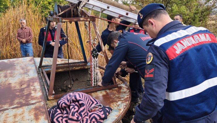 Malatya Kale’de 30 metre derinliğindeki kuyuya düşen genç, itfaiye ekiplerince kurtarıldı