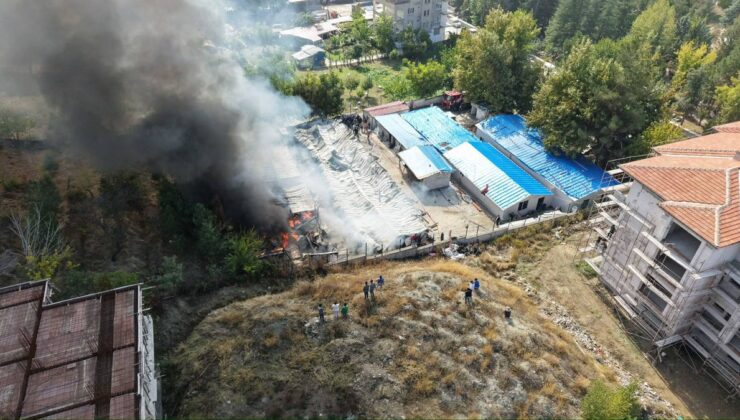 Malatya Yeşilyurt’ta yangında işçilerin 30 konteyneri kullanılamaz hale geldi