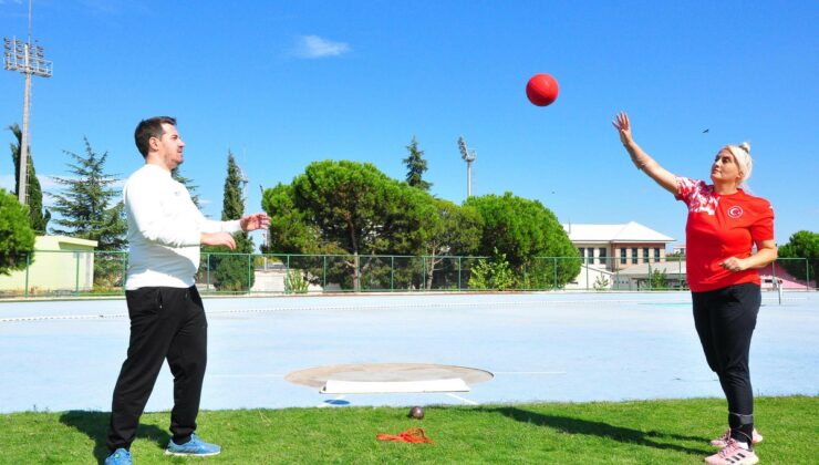 Manisa’da milli sporcu Aygül Uzel, 20 yıl sonra spora dönen eşine antrenörlük yapıyor
