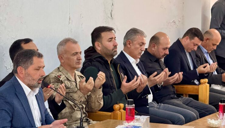 Mardin Valisi Akkoyun, Nusaybin’de 4’ü çocuk 6 kişinin ölümü üzerine taziyeye gitti