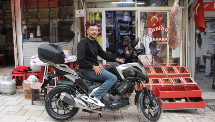 Merzifonlu genç, motosikletiyle 6 bin kilometreden fazla yol kat edip umreden döndü