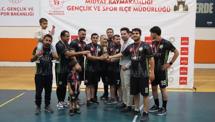 Midyat’ta Cumhuriyet Kupası’nı Borsa İstanbul Midyat Anadolu Lisesi kazandı