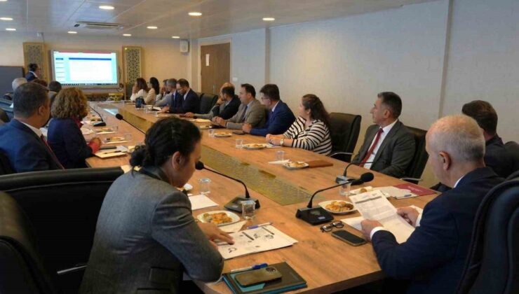 Muğla’da eğitim ve istihdam için toplanan komisyon gençler için projeleri görüştü
