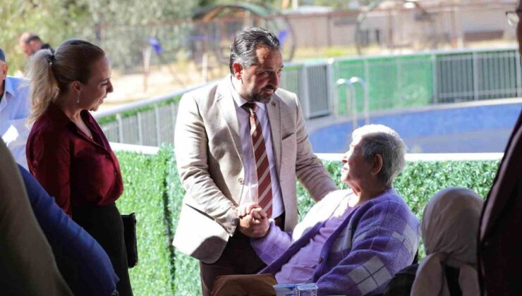 Muğla’da huzurevi sakinleri, gençlerle oyun oynayıp mangalda buluştu