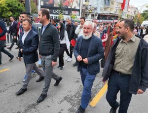 Niğde’de Yaşlılar Günü yürüyüşü düzenlendi, Vali Yardımcısı gençlere seslendi