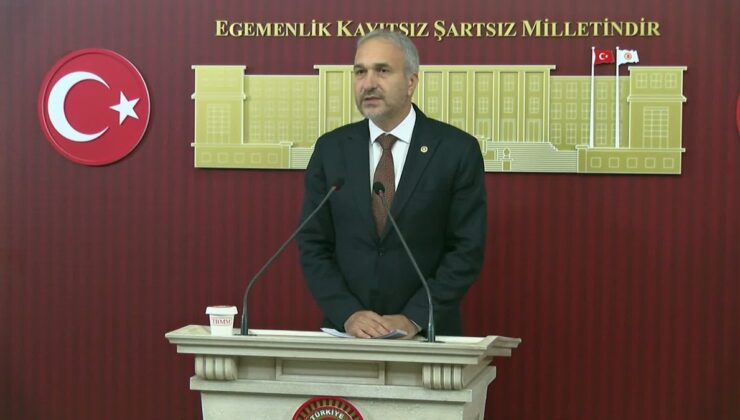Özçağdaş, Bakan Tekin’i protesto eden 2 öğrencinin tutuklanmasına tepki gösterdi