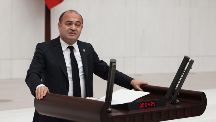 Özgür Karabat, AKP politikalarının Türkiye’yi sanayisizleşmeye sürüklediğini savundu