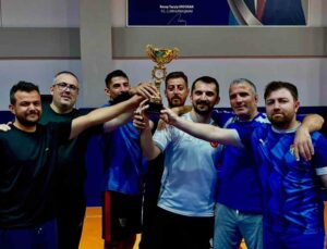 Pazaryeri’de kaymakamlık kupasında voleybol şampiyonu Milli Eğitim Müdürlüğü oldu