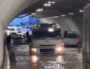 Pendik’te Sabiha Gökçen Havalimanı’nın teknik tünelini su bastı, araçlar mahsur kaldı