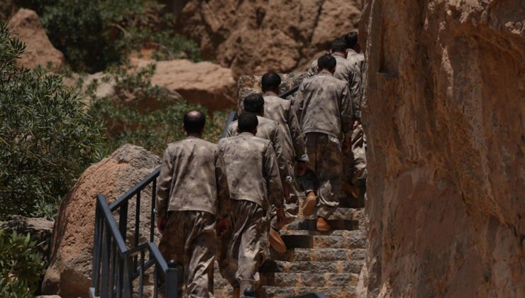 PKK, Kuzey Irak’taki 4 kampı boşalttı