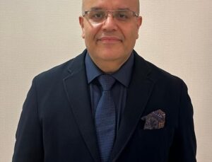 Prof. Dr. Semih Giray gençlerde ani inme belirtilerinde 112’yi aramayı önerdi