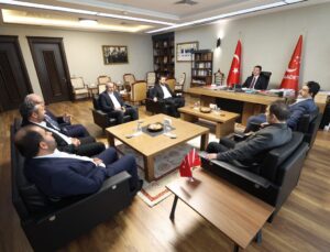 Saadet Partisi Genel Başkanı Arıkan, ESDER Genel Başkanı Çelikus ile görüştü