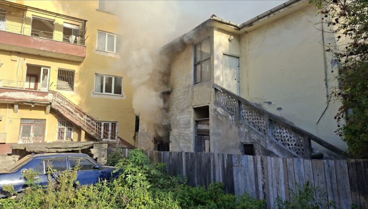 Samsun Bafra’da iki katlı evde piknik tüpü alev aldı, yangın söndürüldü