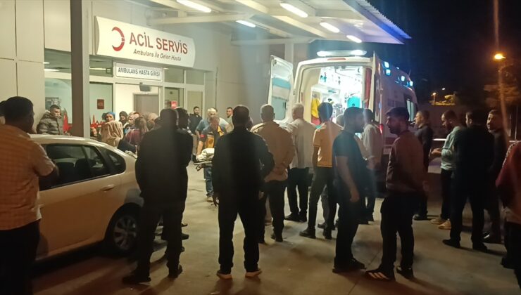Şanlıurfa Birecik’te iki otomobil çarpıştı, 1 kişi öldü, 3’ü ağır 7 kişi yaralandı