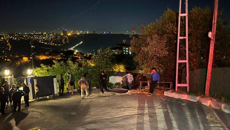 Sarıyer’de hafif ticari araç tek katlı evin çatısına düştü, sürücü yaralandı
