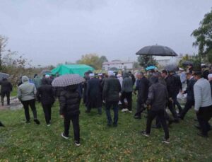 Selde elektrik akımına kapılan 14 yaşındaki hafız Mahmud Işıldak Düzce’de defnedildi