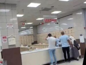 Sincan’da zincir market müşterilerin çantasını bantlayıp dolaba kilitledi! Belediye tebligat gönderdi, uygulama kaldırıldı