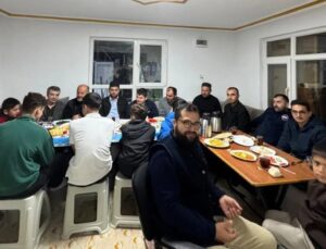 Sinop Erfelek’te gençler sabah namazı sonrası İlçe Müftüsüyle kahvaltıda buluştu
