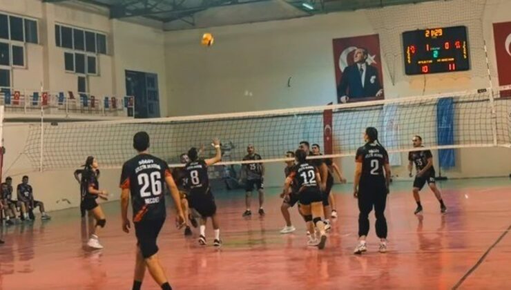 Söğüt’te Cumhuriyet’in 103. yılı etkinlikleri kapsamında voleybol turnuvası sona erdi