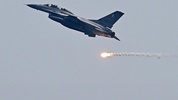 Pakistan savaşa dahil oldu! Jetler havalanıp bomba yağdırdı