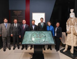 TİKA ortaklığıyla Divanu Lugati’t-Türk kalıcı sergisi Kırgızistan’da açıldı
