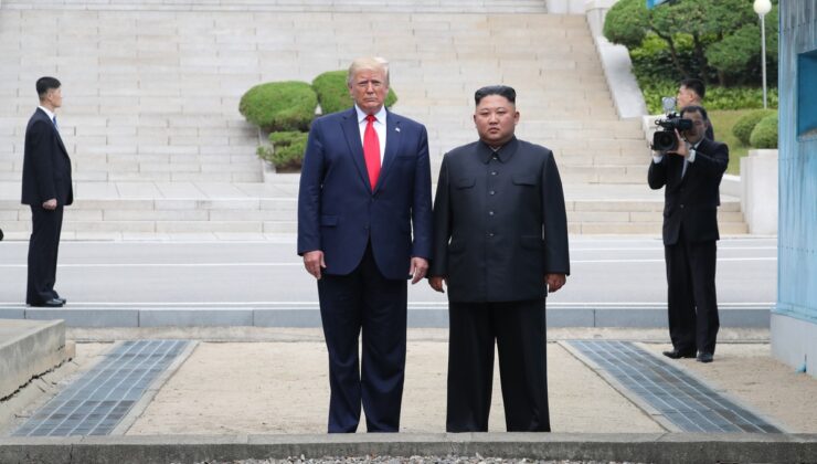 Trump, kasım ayındaki Asya ziyaretinde Kim Jong-un ile görüşebileceğini söyledi