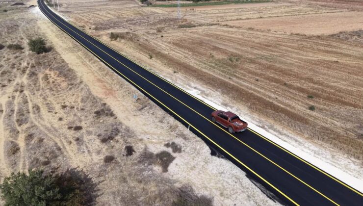 Uzunköprü’de Balabankoru-Kavakayazma arası 4 km’lik yol sıcak asfaltla kaplandı