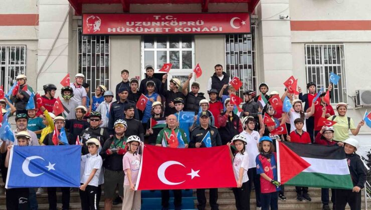 Uzunköprü’de Gazze ve Doğu Türkistan bisiklet turu Adalet Meydanı’nda sona erdi