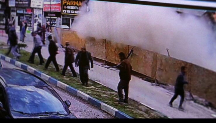 Van’da temel kazısı sırasında bitişikteki lokanta çöktü! Panik anları kamerada