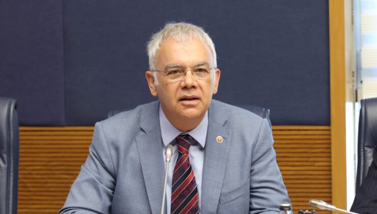 YENİ Parti’li Pala, sağlık mesleklerine 15 yıl sonra yeşil pasaport teklifi sundu
