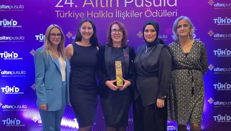 YÖK’ün Bilim Kafe projesi Altın Pusula’da Kamu Kuruluşları kategorisinde birinci oldu