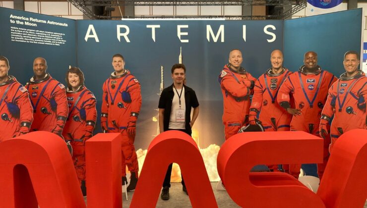 Yüksek lisans öğrencisi Kaan, ‘astronomi eğitimi’ üzerine araştırmasını, ‘Uzay Kongresi’nde sundu
