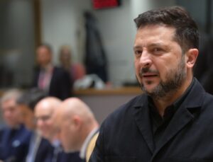 Zelenskiy, Rusya’nın bir haftada 1600 güdümlü bomba ve 2300 İHA kullandığını bildirdi